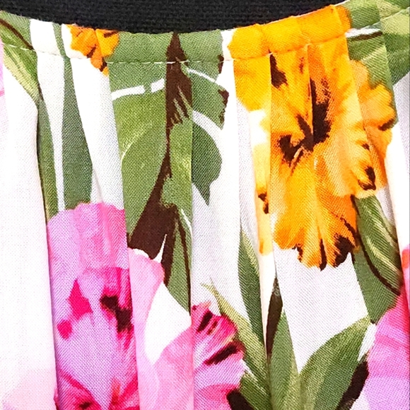 INC International Concepts White Floral Sleeveless Blouse - Picture 4 of 9